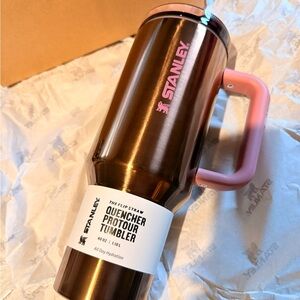 Stanley 40oz Flip Straw Quencher Protour Tumbler